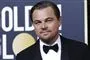 Leonardo DiCaprio poserer for kameraet 