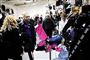 Teenagepiger ser shopping som motion