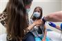Barn får vaccine
