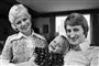 ung keld og hilda heick med baby annette på armen