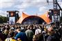 publikum foran orange scene på roskilde festival 