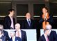 kronprins frederik står på tribune på fodboldstadion