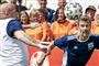 Stig Tøfting og kronprinsen spiller fodbold