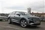 En SUV ved en havn