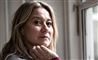 trine dyrholm ser alvorlig ud