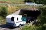 campingvognen holder ved broen