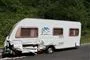 En beskadiget campingvogn