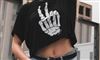 pige i kort t-shirt