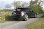En sort Audi Q8 bagfra.