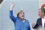 Merkel vinker