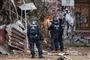 Politi ved et besat hus