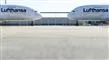 To A380-fly på landingsbanen