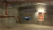 En drone i et betonmiljø