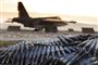 Dan-Bunkering i Middelfart begyndte at levere brændstof til fly til et russisk selskab, netop da Rusland var gået ind i borgerkrigen i Syrien på regimets side i efteråret 2015. Selskabet og dets moderselskab Bunker Holding nægter sig skyldige. De vidste ikke, hvor brændstoffet skulle hen, lyder det. Fotoet er taget i december 2015 af et russisk fly, som lastes med ammunition på en luftbase i Syrien. (Arkivfoto)