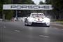 En Porsche på en racerbane
