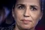 Mette Frederiksen ser stram ud i betrækket