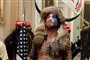 Jacob Anthony Chansley, der blev kendt som "QAnon Shaman" under stormen på Kongressen i Washington D.C. 