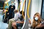 Folk med mindbind i metroen