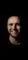 En smilende ung mand
