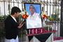 Over 100 mennesker er blevet anholdt i Pakistan, efter at en fabriksdirektør fra Sri Lanka blev pryglet ihjel for påstået blasfemi. Det oplyser Pakistans premierminister, Imran Khan, til AFP.