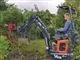 En mand med en havetraktor