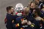 formel 1-kører tiljubles af kolleger