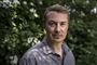morten messerschmidt poserer i grønt område 