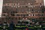 En bygningsbrand i bydelen Bronx i New York har dræbt mindst 19 personer søndag.