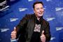 elon musk poserer 