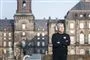 uffe elbæk foran christiansborg