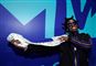 Rapperen Kodak Black  med en masse pengesedler.