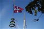 rejsegilde - billede af flag og kranse