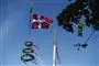 rejsegilde - billede af flag og kranse