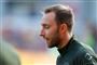 Christian Eriksen varmede flittigt op, inden den danske midtbanespiller kom på banen for Brentford i anden halvleg mod Newcastle i Premier League. Det endte med et nederlag på 0-2.