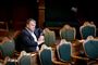 lars løkke rasmussen står i folketingssalen