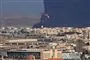 Røg stiger op fra et oliedepot i den saudiarabiske by Jeddah
