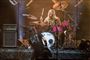 Taylor Hawkins på scenen under en koncert