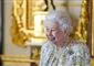 Dronning Elizabeth smiler 