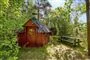 lille sommerhus i skov