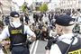 politi til stede ved demonstration