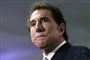 Steve Wynn set i profil nedefra