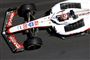 Kevin Magnussen skal kæmpe sig frem i feltet søndag for at få VM-point.