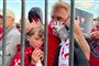 Mange Liverpool-fans stod i lange køer for at komme ind til lørdagens Champions League-finale mod Real Madrid på Stade de France i Paris. Det skyldtes blandt andet, at nogle fans ikke havde billetter, og at andre havde falske billetter, forklarer fransk minister.