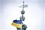 Et ukrainsk flag vajer foran Christiansborg