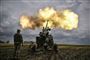 artilleri skyder mod russiske stillinger 