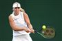 En skade i ryggen har længe holdt Clara Tauson ude, og danskeren måtte altså også trække sig fra sin første kamp ved Wimbledon.