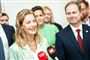 politikere smiler