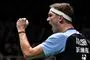 En badmintonspiller jubler