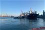 et skib i en havn