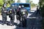 Politifolk anholder mand